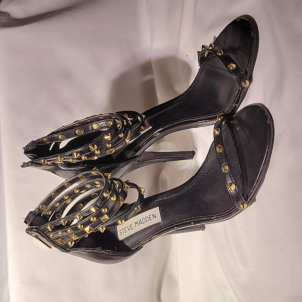 Steve Medden studded sandals heels black gold